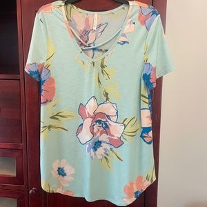 Gorgeous floral boutique top